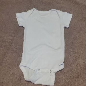 🐻 Gerber White Bodysuit One Pieces with Snap Closure
